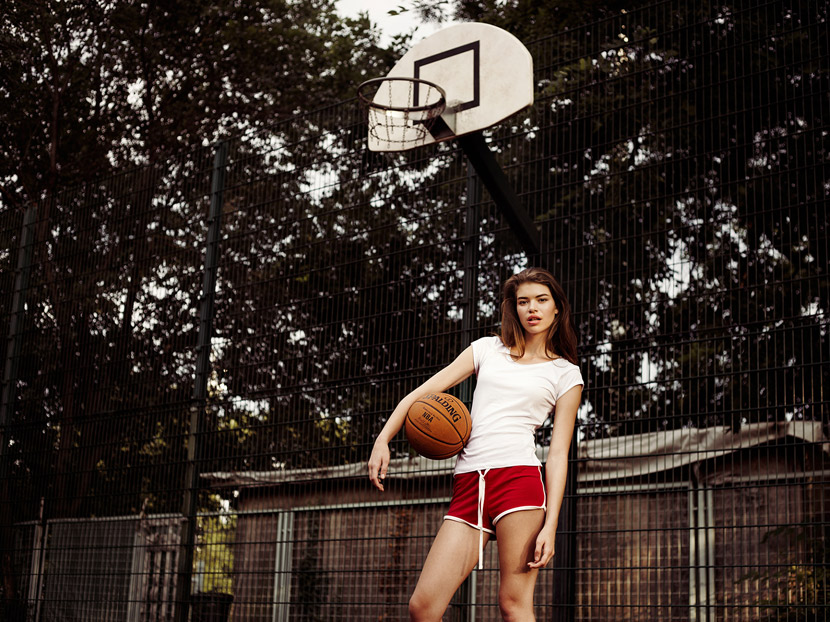 So 70’s (Model: Petra Szanto - Avantage Agency)